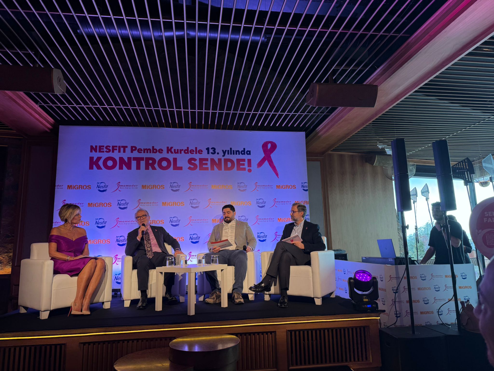 Pembe Kurdele Projesi